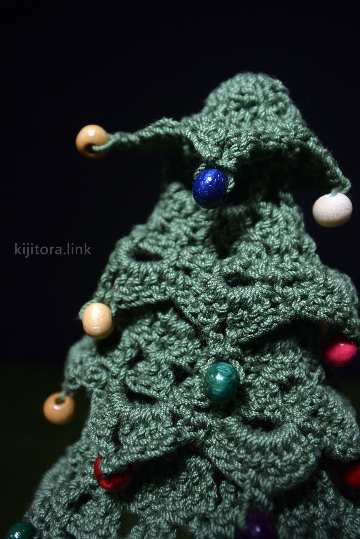 かぎ針編みのクリスマスツリー 緑 白の写真 編み図とかあるかい キジとら