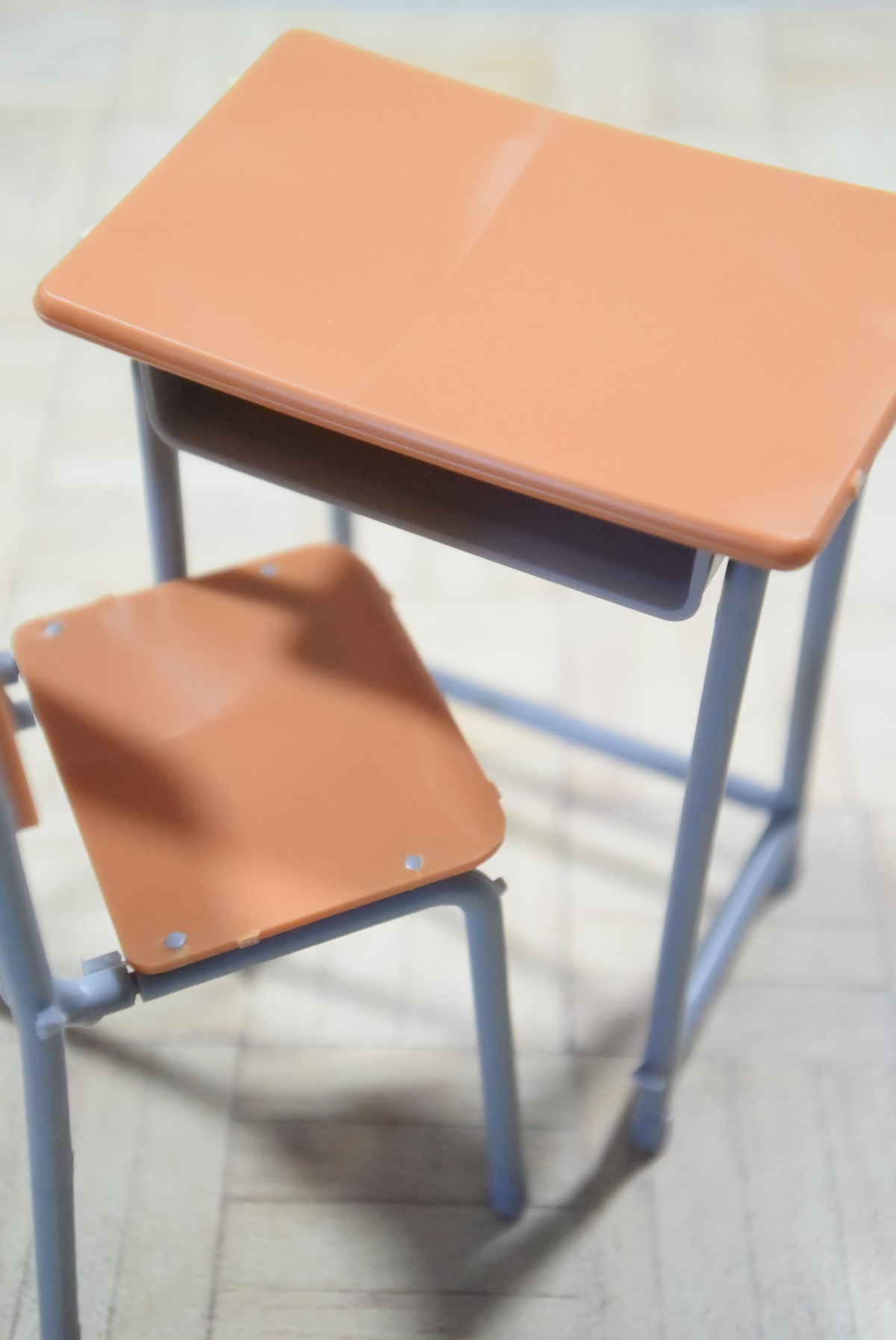 学校の机と椅子1 12 可動フィギュア用アクセサリーのレビュー